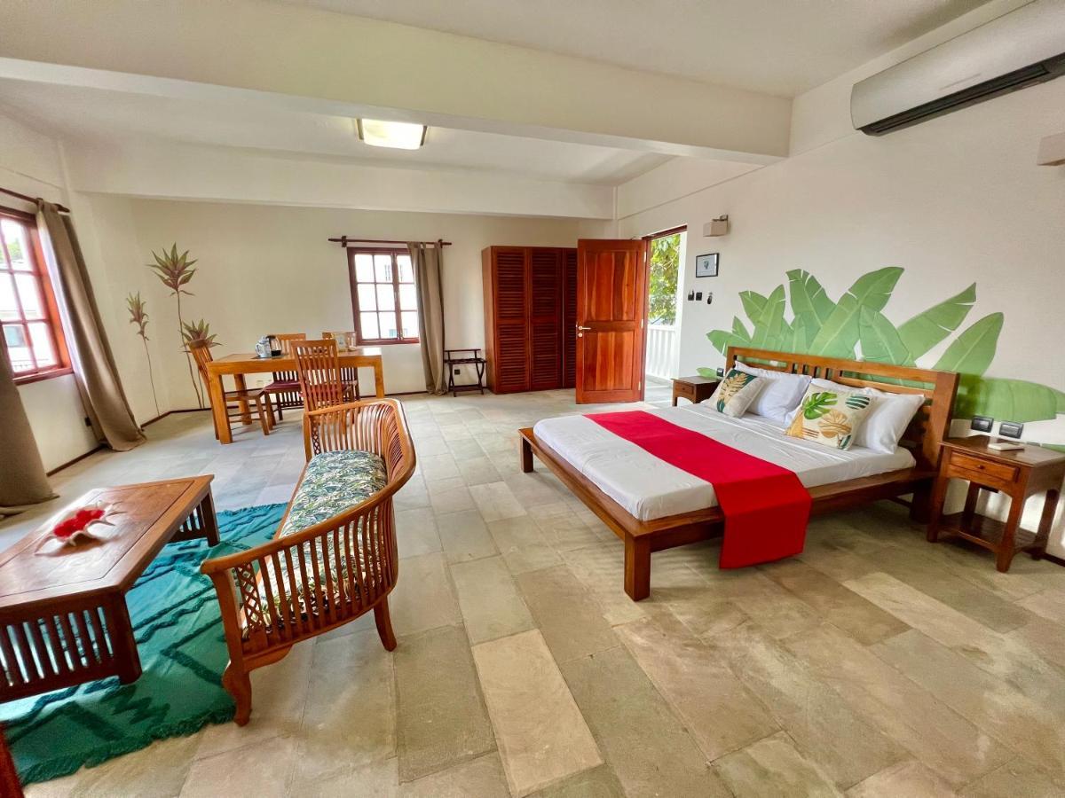 Hilltop Boutique 3*